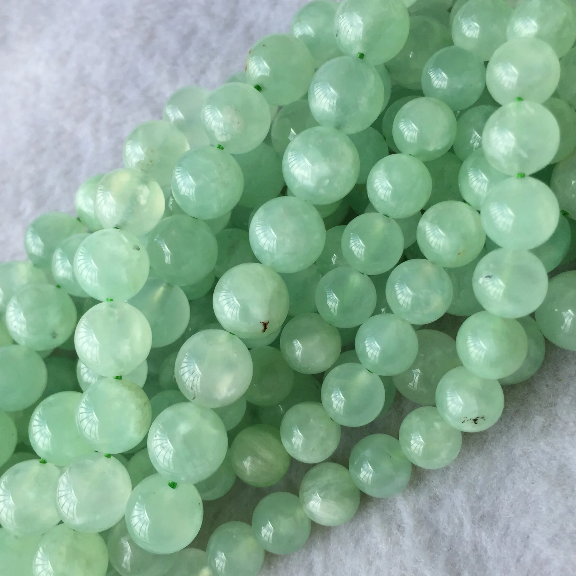 

Veemake Natural Green Prehnite Round Loose Beads For Jewelry Making DIY Necklace Bracelets Earrings Charm Gemstone Crystal 06069