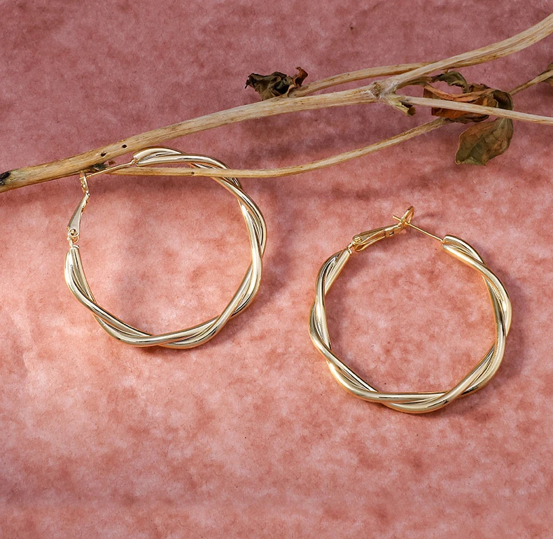 الأزياء هوب أقراط للنساء سبائك الأذن آخر أقراط الذهب دائرة القرط المجوهرات هدية