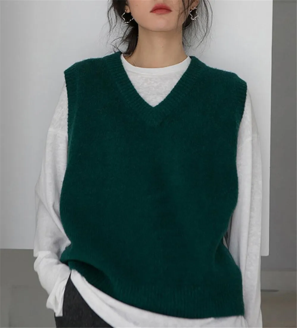 2024 Women Sweater Green Vest Autumn and Winter Korean Loose Black V-neck Knitted Vest Sleeveless Sweater Women Tops