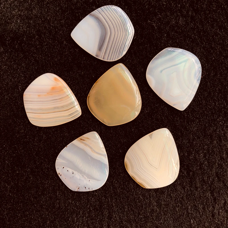 Wholesale 1pcs Natural Banded Carnelian Agate Guitar Pick,Stone Crystal Guitar Pick,\