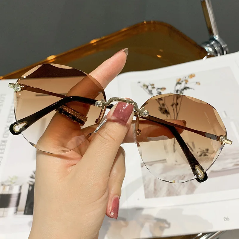 Classic Rimless Round Sunglasses For Women Sexy Gradient Oversized Sun Glasses Female Vintage Outdoor Big Frame GogglesUV400