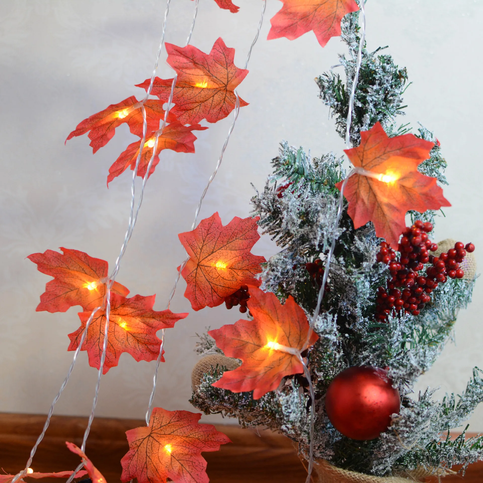 

PheiLa LED Maple Leaf String Light Autumn Atmosphere Garland Lamp String Battery Operated for Wedding Birthday Party Decoration