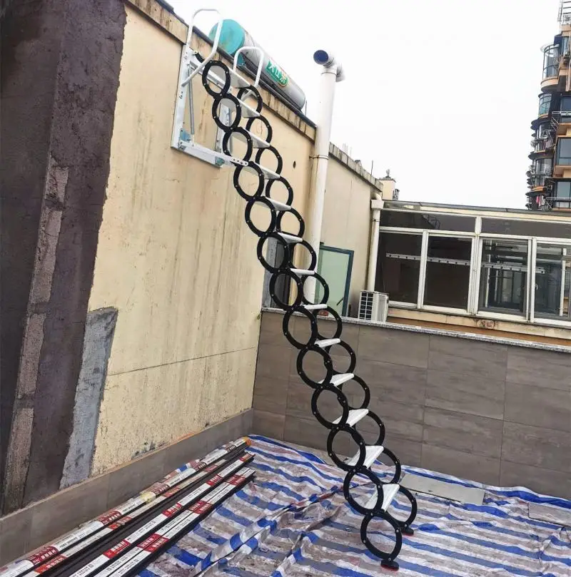 La piattaforma intercalare dell'ascensore della soffitta dell'interno della scala a scomparsa di tiro pieghevole d'attaccatura della parete può ospitare la scala di salita 2.5-3M