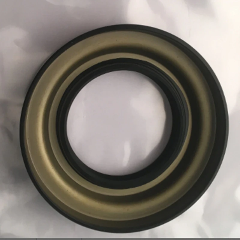 Motor Carrier Oil Seal 6705847 For Bobcat 645 653 742 743 751 753 763 773 7753 S130 S150 S160 S175 S185 S205 S510 S530 S550 S570