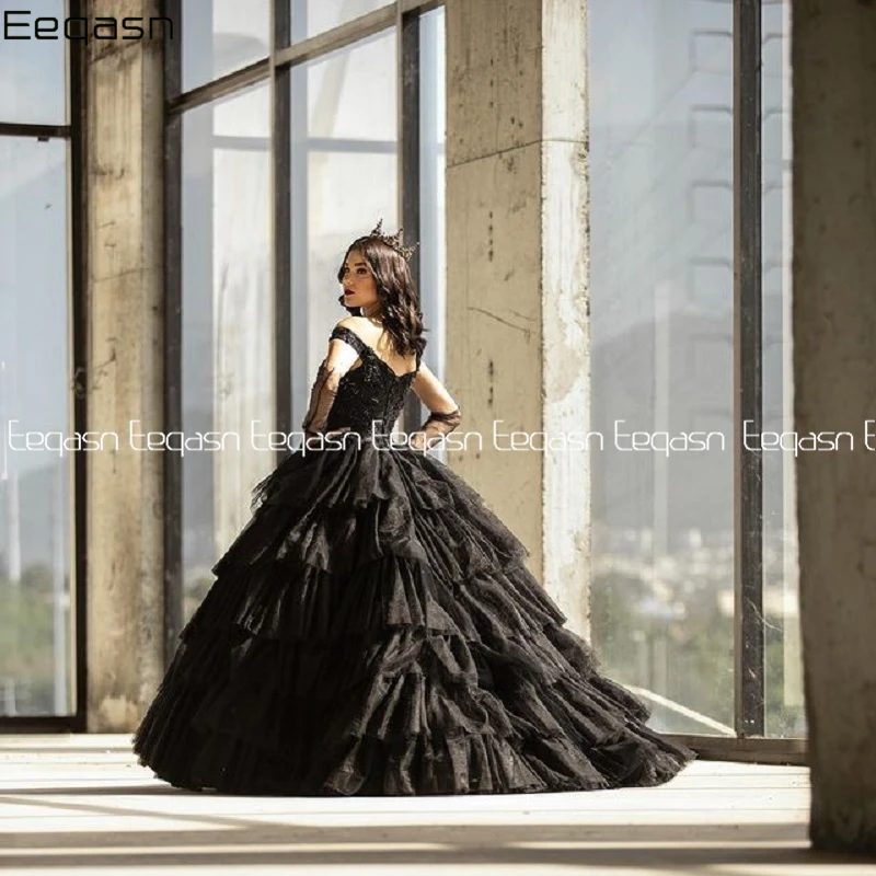 Negro vestidos de quinceañera el hombro tul niveles de dulce 15 princesa vestido para baile de máscaras de baile para fiesta de boda