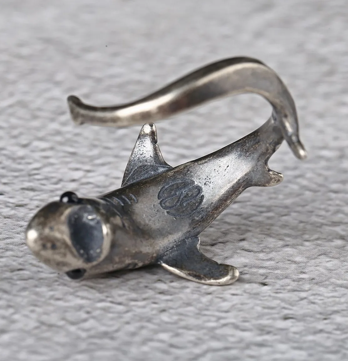 Real 925 sterling silver, retro vintage hand made old shark ring