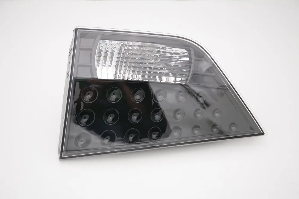 

1Pcs Passenger Side RH 8331A072 Rear Lamp Tail Light Lamp Inside With Bulb For Mitsubishi Outlander 2007-2010