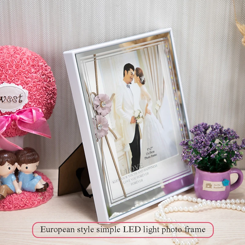 2021 new creative European style glass USB + LED luminous photo frame rural style 7 inch photo frame wall photo frame set