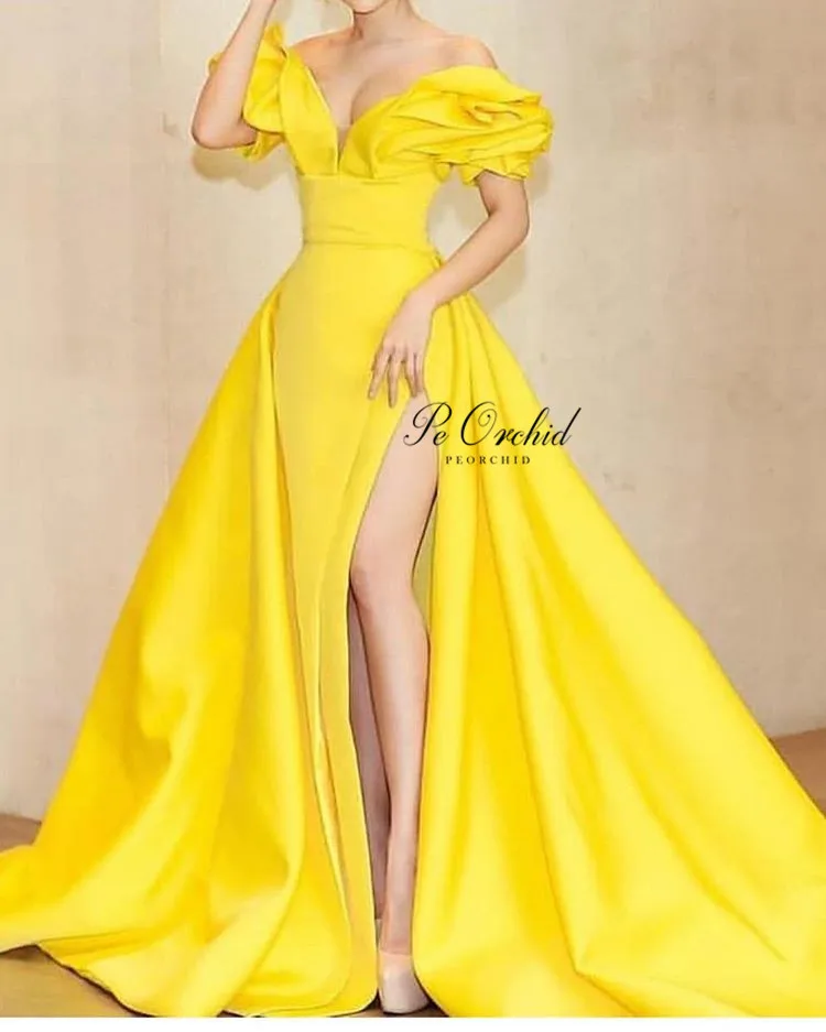 Peorchid 2020 Kuning Satin Split Prom Gaun untuk Gadis Kulit Hitam dari Bahu Seksi Vestidos Graduacion Pelarian Gaun Pesta