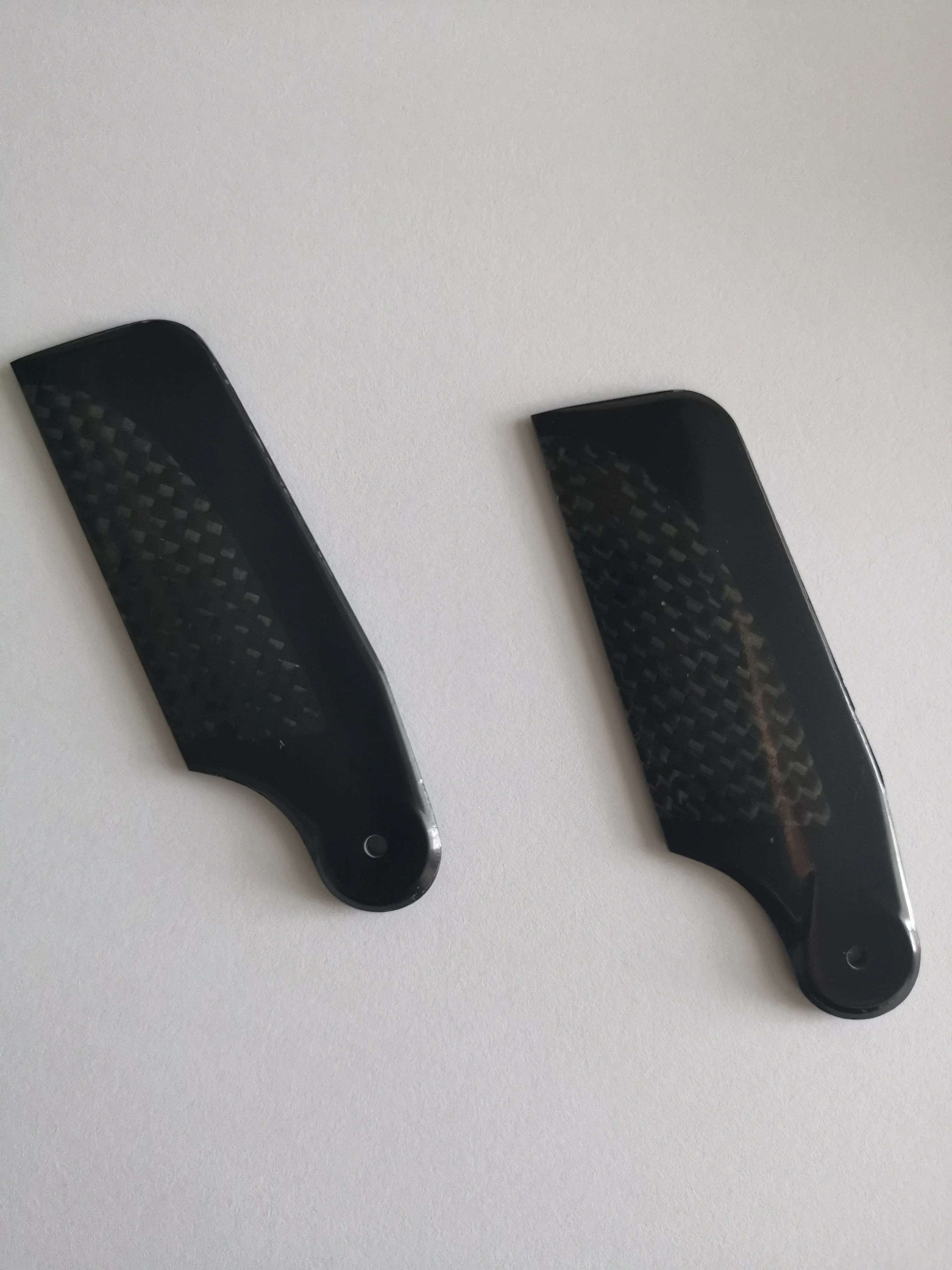 2 pairs Carbon Fiber 68mm Tail Blade For T-REX Trex 450/470/480 Helicopter