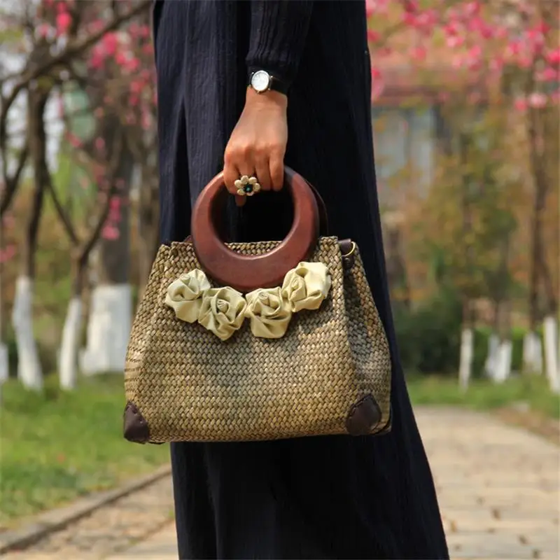 32x21CM New Style Thailand Straw Bag Messenger Bags Shoulder Bag Vintage Color Handbag PU Leather Handmade Flowers  a6105