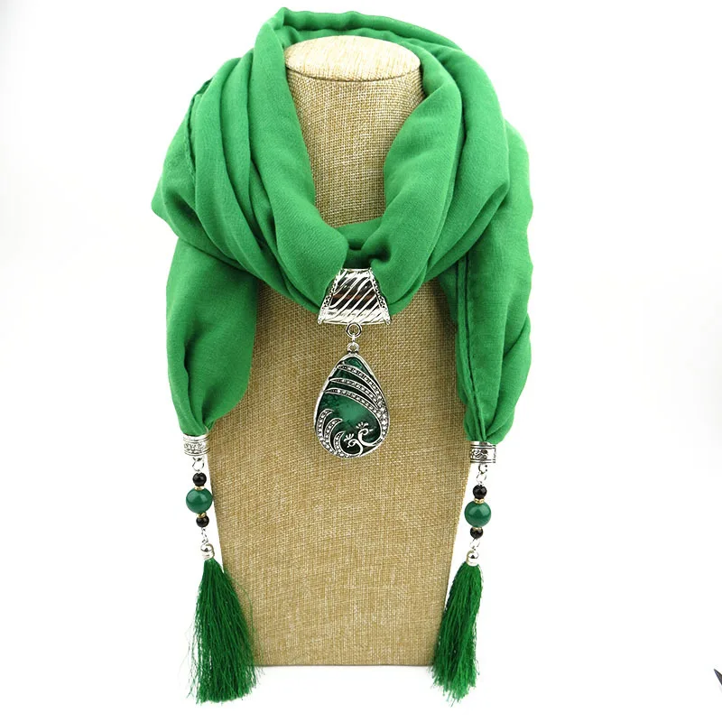 

Cotton Viscose Scarfs Plain Neck Wear Peopack Peacock Resin Pendant Jewelry Hiver Femme Bufandas