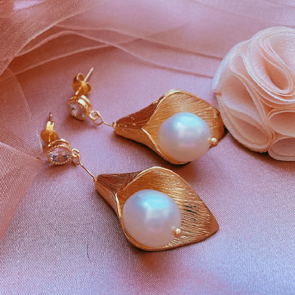 Natural white baroque pearl flower Earrings 18KGB Holiday gifts Hook Women Wedding Dangle Jewelry Gift