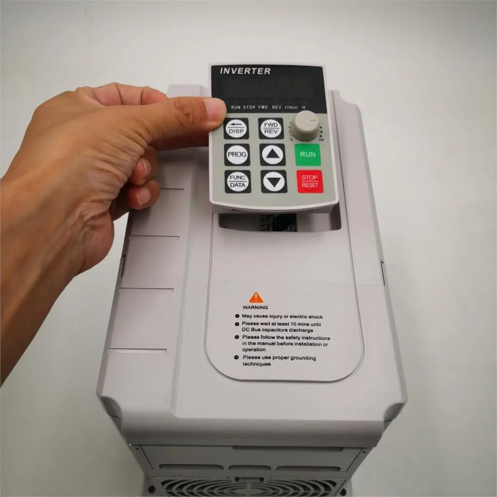 محول تردد سلسلة AT4، مدخل أحادي الطور 220 فولت، مخرج 380 فولت ثلاثي الطور، طاقة 4 كيلو وات/5.5 كيلو وات/7.5 كيلو وات #6