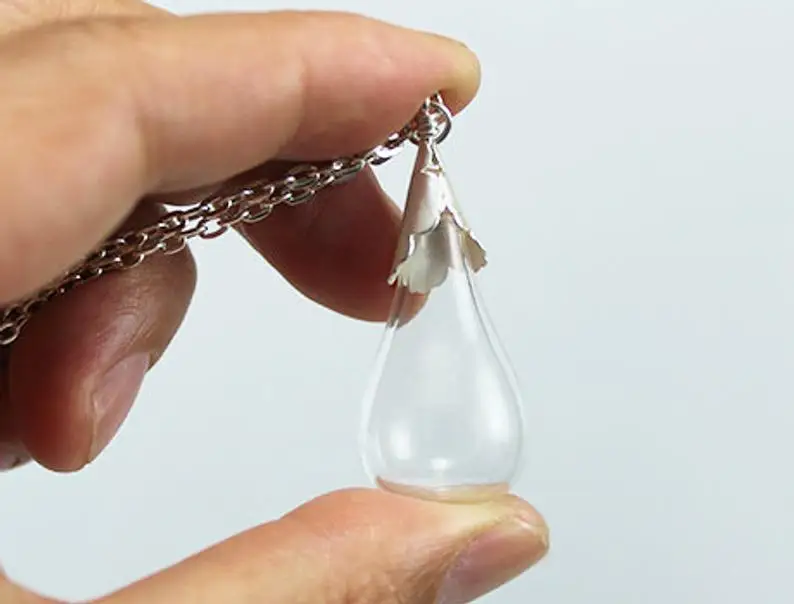 

8pc 31X18MM Flat/Round Bottom Tear Drop With Necklace Chain