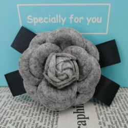 Korean Fashion New Fabric Camellia Flower Bow Brooch Cardigan Wool Scarves Buckle Pin for Women's Clothing Jewelry Accessories
