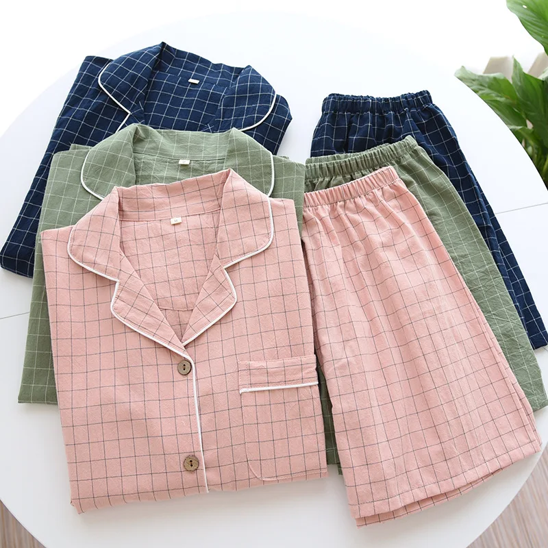 Summer new couple pajamas two-piece men\'s plaid short-sleeved shorts 100% cotton gauze ladies simple home service set sleepwear