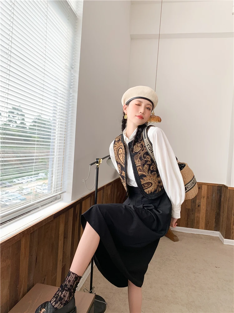 CHEERART Paisley Vintage Jacquard Cropped Vest Brown Sleeveless Jacket For Women 2021 Waistcoat Fashion Coat Autumn Clothes