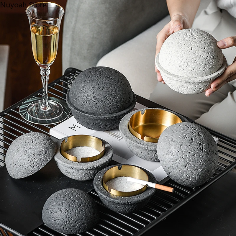 

Creative Planet Ashtray Light Luxury Cute Cement Decoration Home Living Room Ashtray Desktop Anti-fly Ash Storage Box with Lid