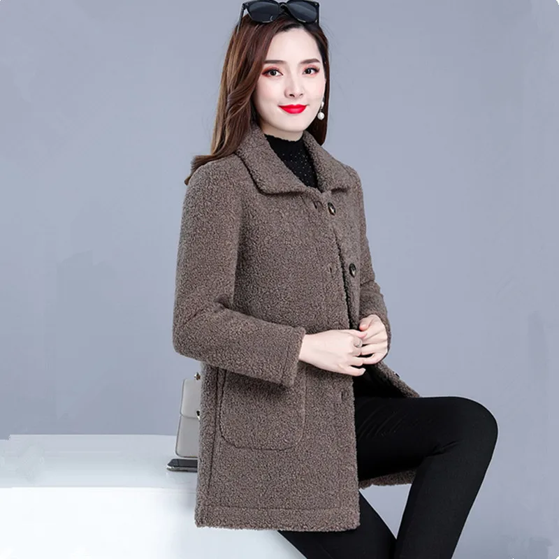 UHYTGF Middle-Aged Mother Autumn Winter Jacket Women Lamb Wool Warm Short Faux Fur Coat Korean Casual 5XL Loose Size Outwear1847