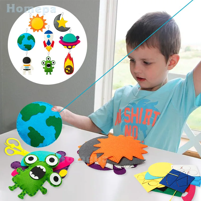 8Pcs Space Felt Making Kit Earth Astronaut Moon Make Your Own Universe Bedroom Wall Decoration Early Education Toys for Children