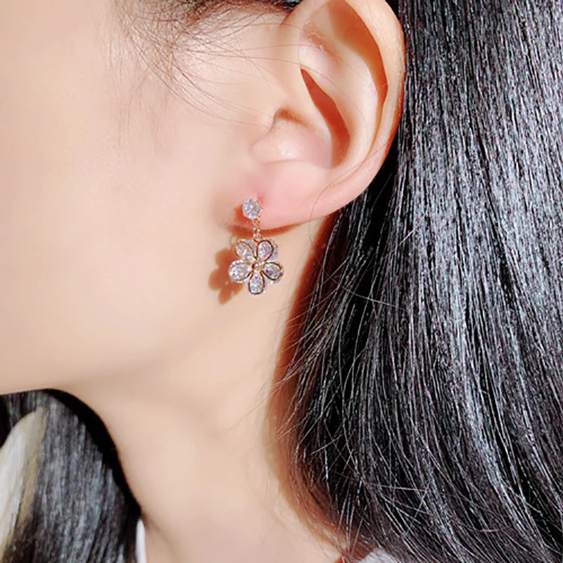 Cute Tiny Bling Crystal Flower Earrring Exquisite AAA Cubic Zircon Stud Earring for Women Feminia Brincos Bijoux Pendant Gift view 4