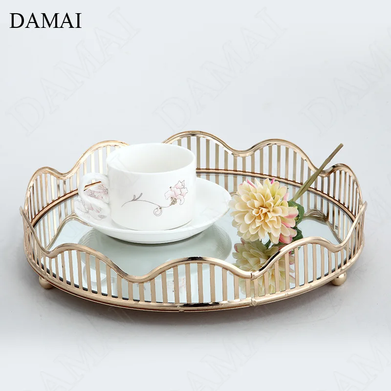 Creativity Gilded Iorn Gold Trays Decorative Nordic Modern Golden Sea Wave Border Tea Cup Wine Set Storage Tray Home Decoration