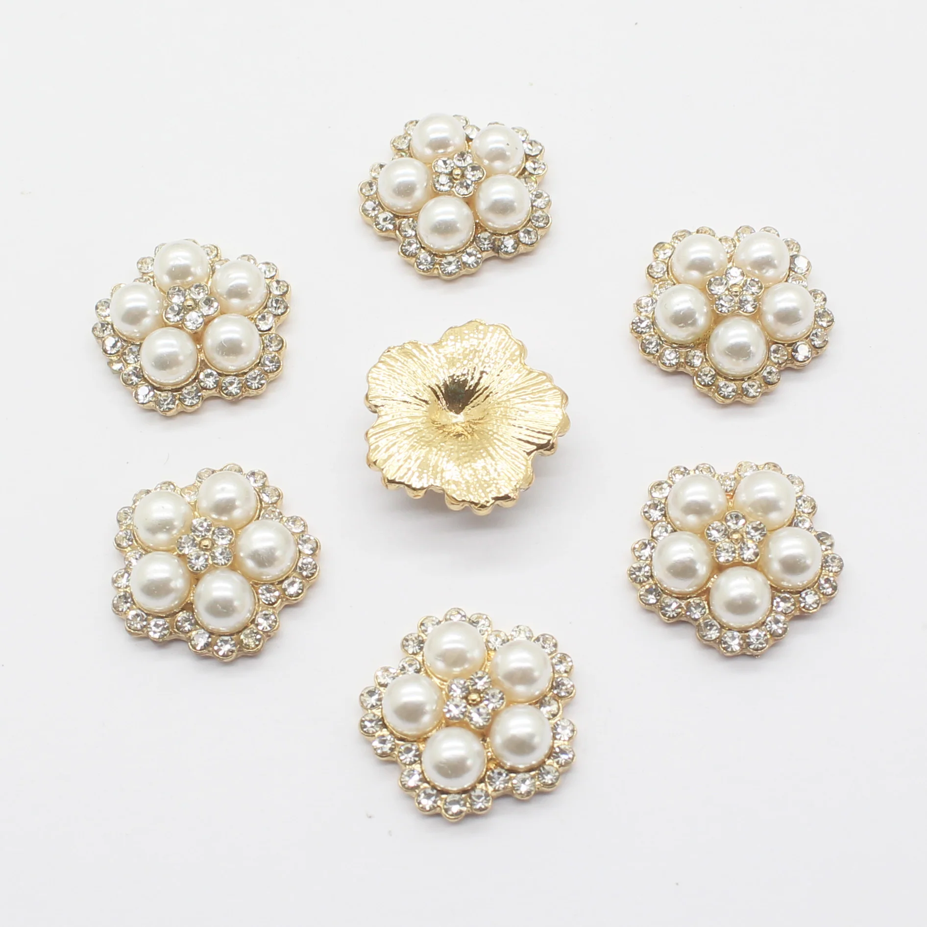 Trend High-end 10pcs 22mm pearl flower crystal button embellished with diamond decoration used DIY jewelry making wedding match