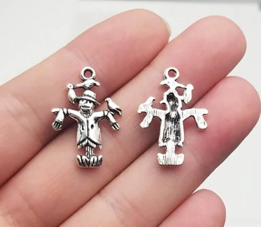 

30pcs/Lot--15x25mm Antique Silver Plated Scarecrow Charms Pendants For Diy Keychain Supplies Jewelry Making Finding Accessories