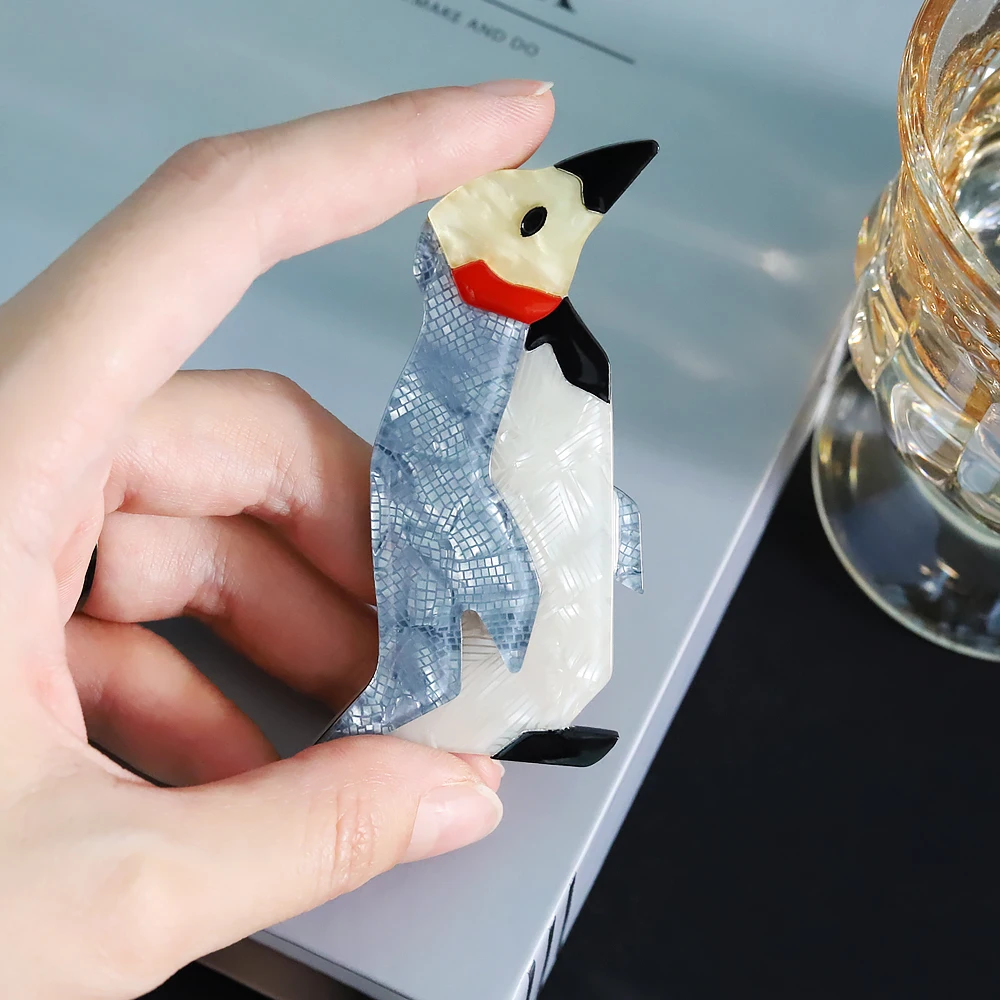 Custom Handmade Arcylic Penguin Animal Brooch Sweater Collar Needle Safety Brooch Pins Clothing Accessories Brooches for Women