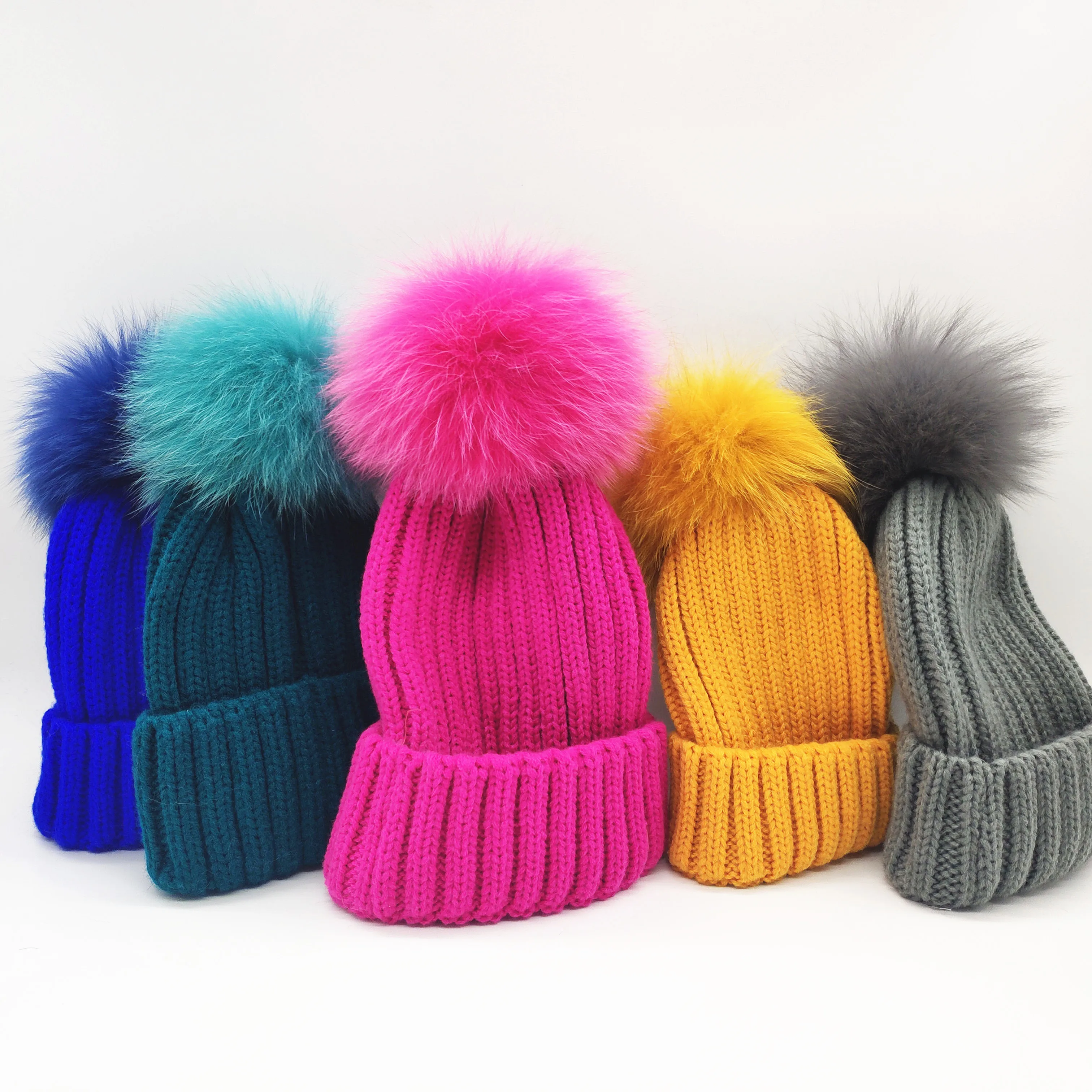 

100% Natural Soft Fox Fur Ball Knitted Hats Winter Thick Fur Pom pom Caps Outdoor Curled Women Ski Skullies Beanies Gorros Bone