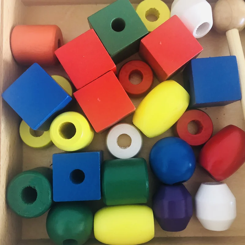 Jouets éducatifs d'apprentissage Montessori, jeu de perles de Cognition de forme géométrique/couleur pour enfants, exercice de Coordination œil-main
