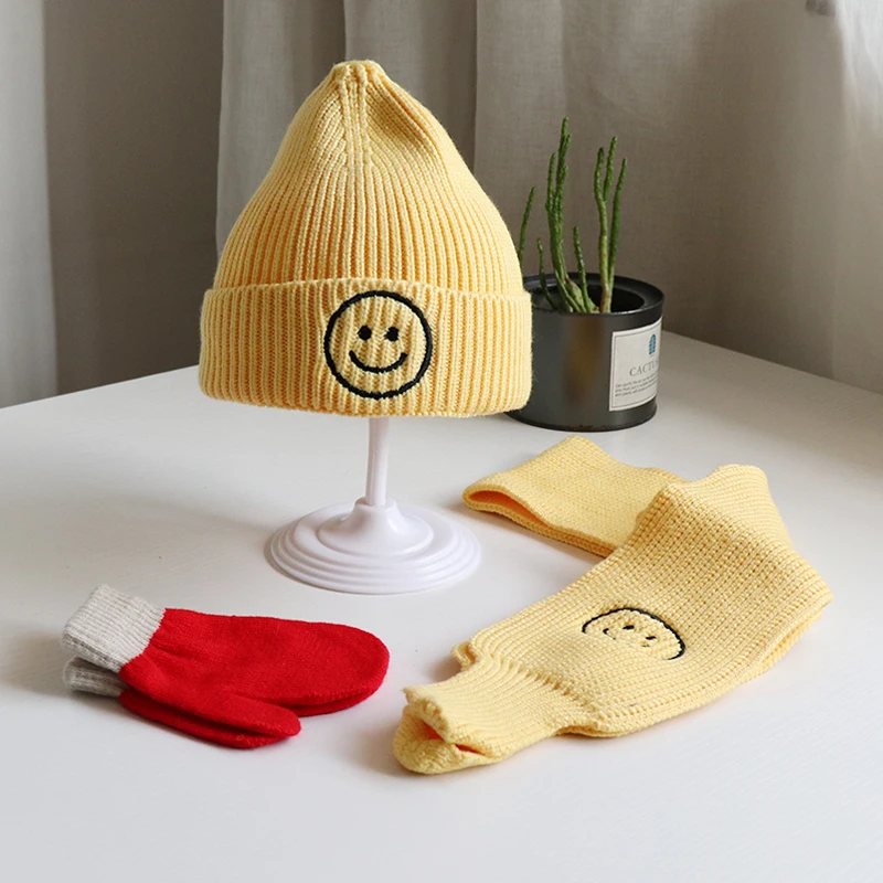 Autumn and winter baby hat bib set boys and girls warm hat scarf candy color smiley face wool hat tide children hat