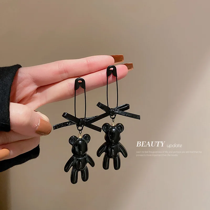 Trendy Black Bear Earrings Woman Bow Pin Chain Drop Cute Girl Fashion Jewelry Accessories