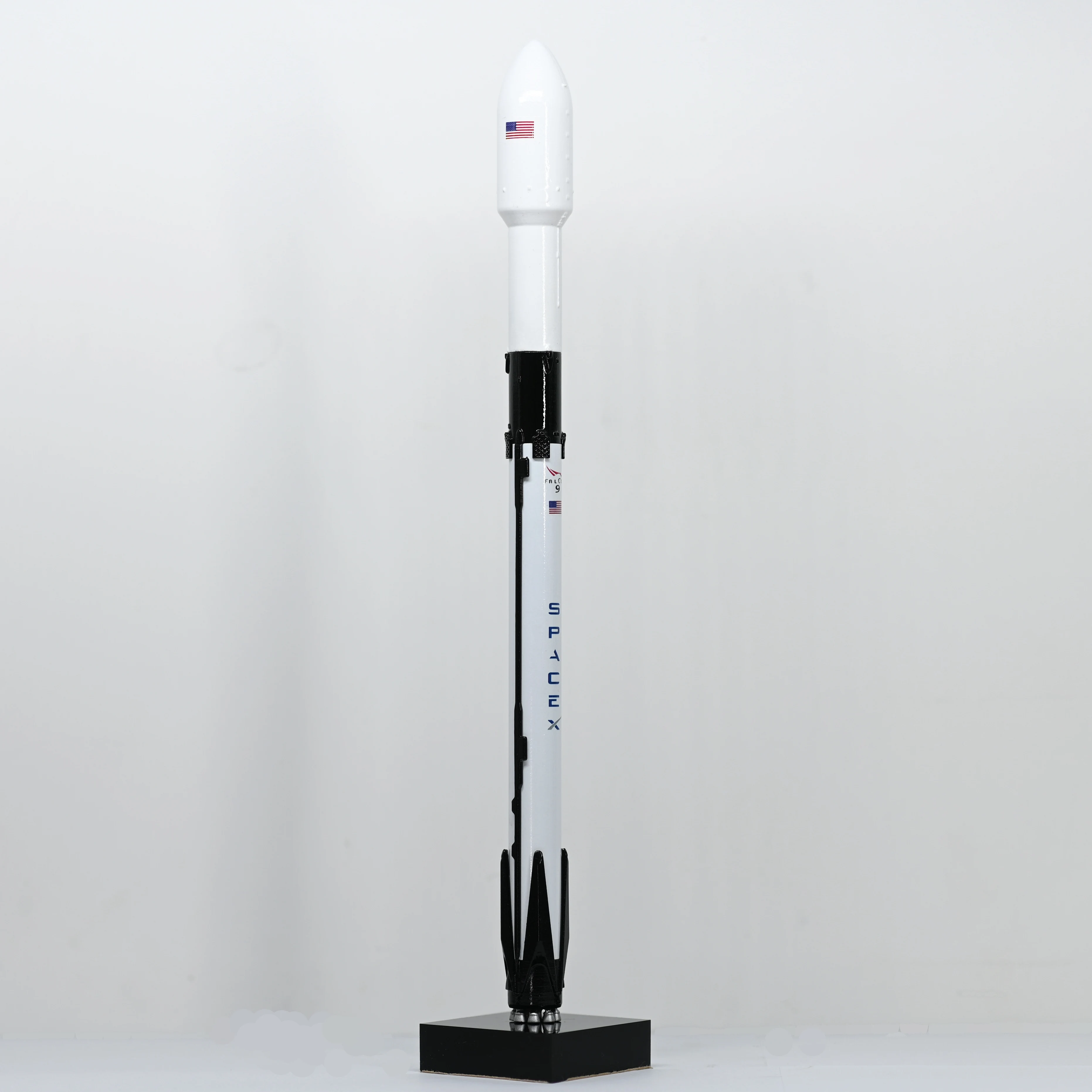 SpaceX Model Store Falcon 9 Block 5 Rocket Model Metal Diecast Home Desktop Office Ornaments Dropshipping Men Gift