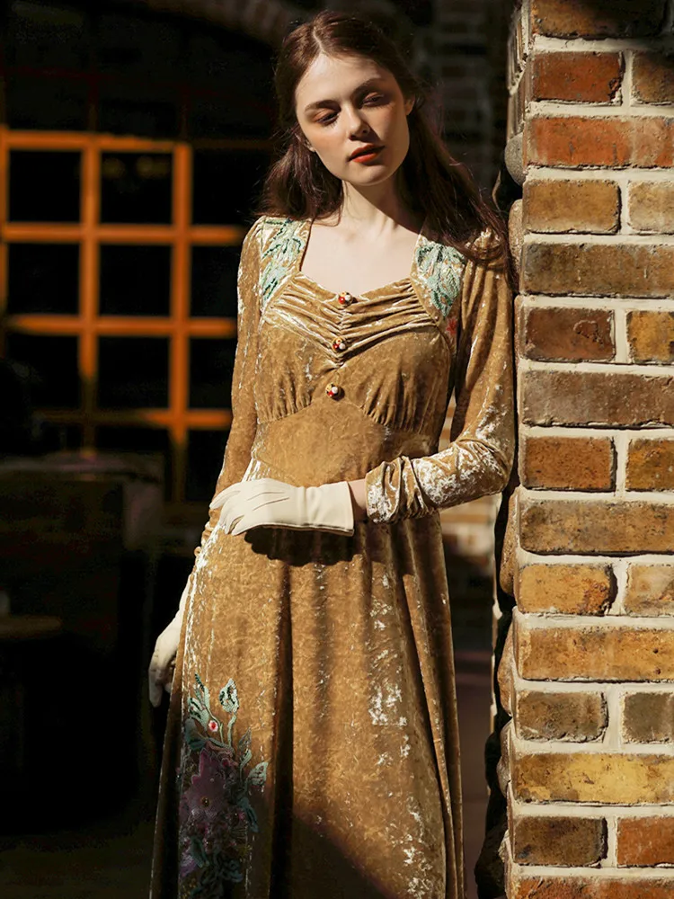 Spring Original Design AutumnWinter Women Vintage Elegant Slim Sleeve Sequins Embroidery Camel Long Velvet Dresses