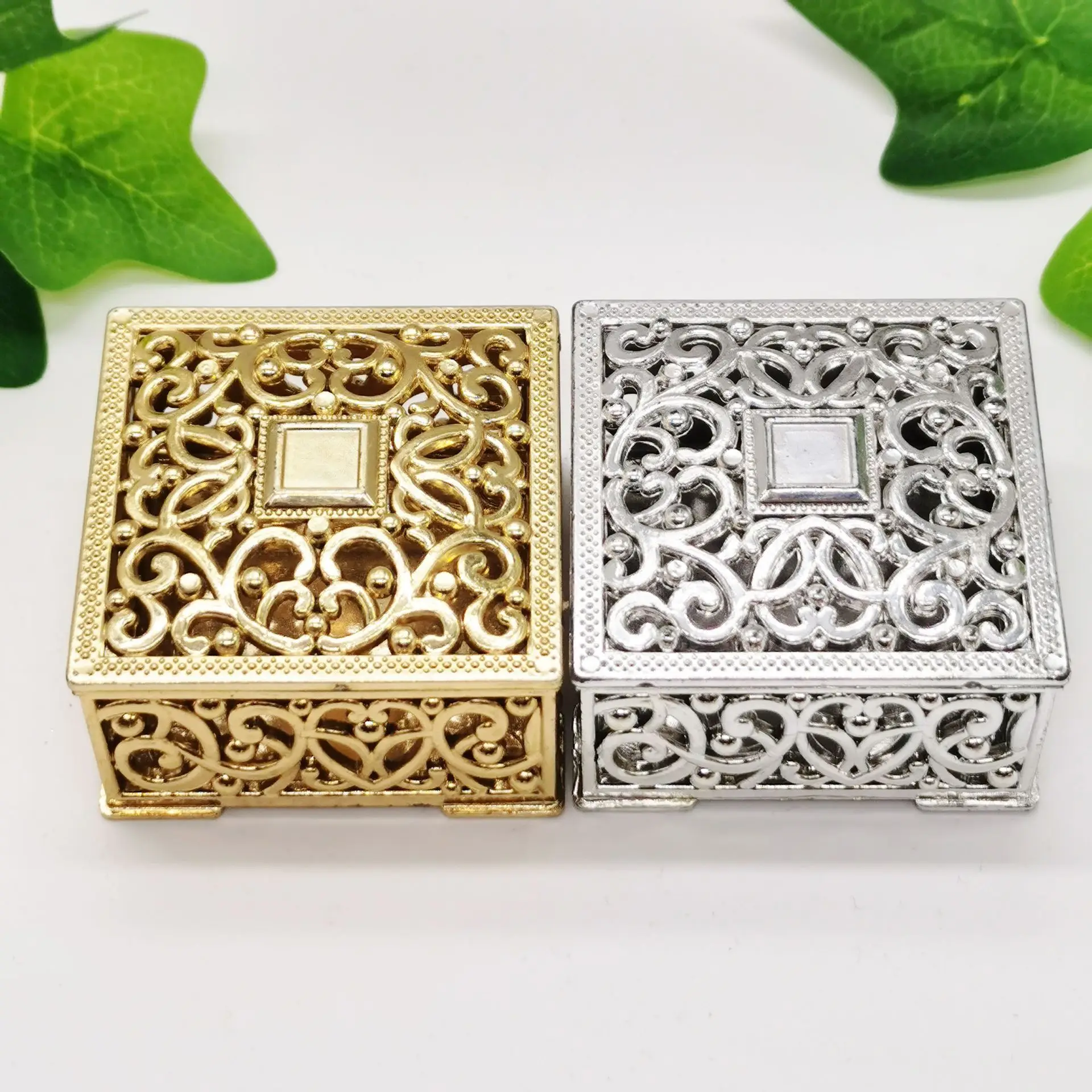 36pcs/12pcs Plastic Hollow Candy Box Gold Favor Silver Mini Square Gift boxes For Festival/Party/Wedding Little Box 6*6*3.2cm