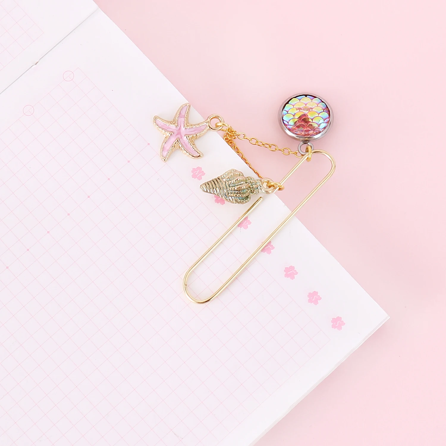 TUTU 1 Pcs rainbow Color conch Metal Gold Paper Clip mermaid fishstar Office  School Stationery H0537