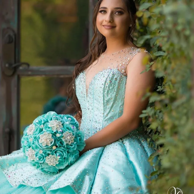 Vestidos De 15 Anos mięta zielona Quinceanera sukienki kryształowa zroszony przezroczysta szyja słodka 16 suknia balowa sukienka na studniówkę