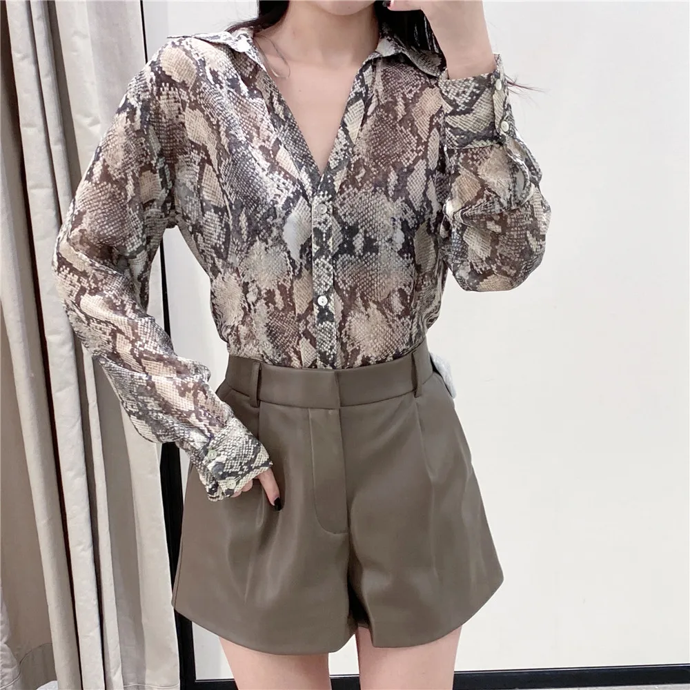 TRAFZA 2024 Spring Summer Fashion Women Shorts Vintage PU Leather Shorts High Waist Undefined Trousers Female Office Wear Shorts