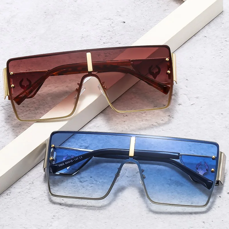 D&T 2021 New Fashion Square Sunglasses Men Women Bull Logo Frame Gradients Lens Luxury Brand Designer Metal Decorate Sun Glasses