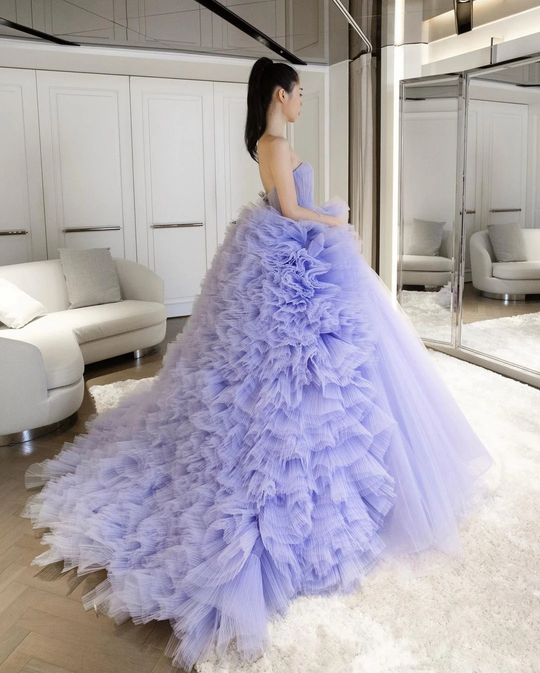 Fashion Strapless Evening Gowns Lavender Chic Layered Puffy Tulle Pleat Party Dress with Long Train Elegant Ruched Prom Dress