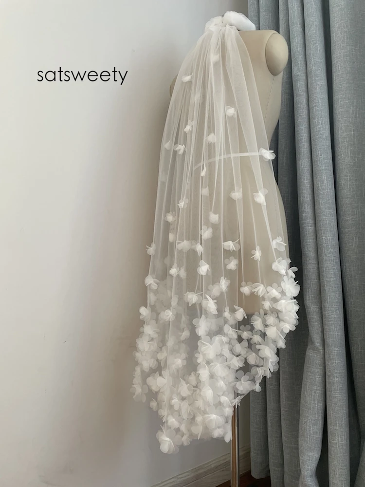 Hoge Kwaliteit Bridal Veils Vingertop Lengte Ivoor/Witte Sluier Voor Bridal Bloemblaadjes Bruiloft Sluier Met Kam