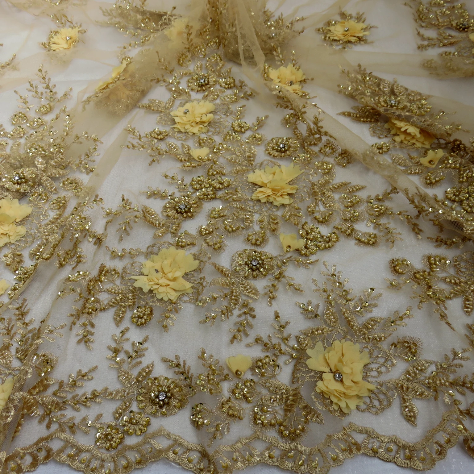 Luxurious gold/pink 3D Flower Rhinestone Beaded Crystal Lace Fabric Bridal Blossom Lace Tulle Embroideried Luxury Wedding Dress