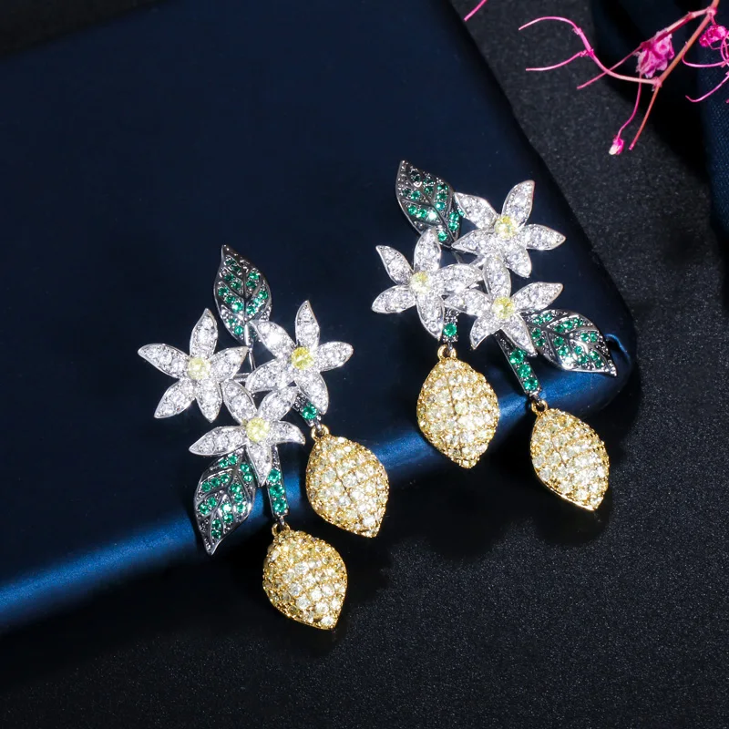 

ThreeGraces Aesthetic Green Cubic Zirconia Leaf Flower Shape Long Dangle Drop Earrings for Women Wedding Banquet Jewelry E1260