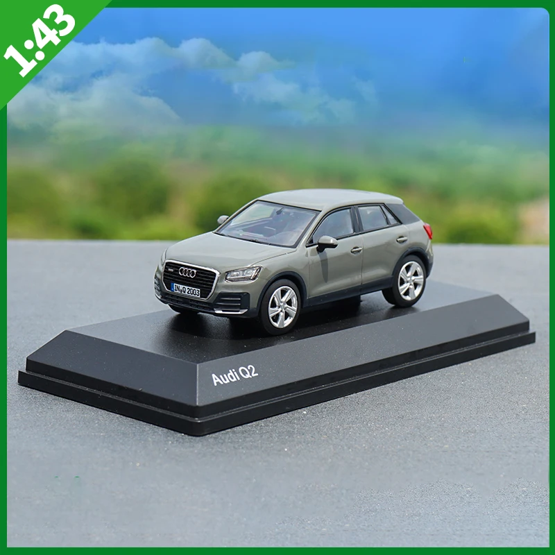 Nuovo 1:43 AUDI Q2 SUV modello di auto in lega diecast e veicoli giocattolo macchinine giocattoli per bambini regali per bambini giocattolo per