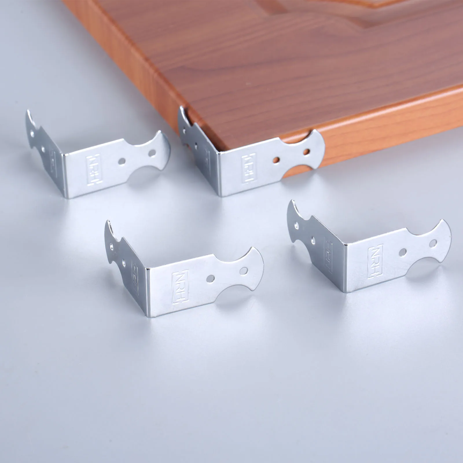 

8Pcs Aviation Luggage Bag Corner Brackets Wooden Case Box Cabinet Metal Edge Corner Protectors Covers Furniture Hardware 45x20mm