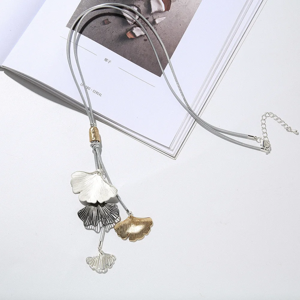 Long Necklace for Women Vintage Antique Ginkgo Biloba Leaves Statement Accessories Women\'s Pendants Trendy Suspension Decoration