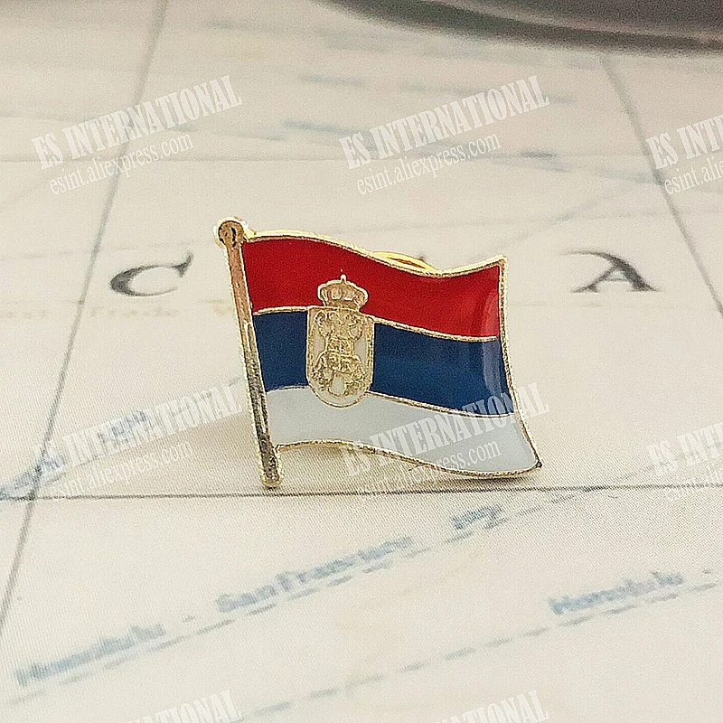 Serbia flaga narodowa przezroczysta żywica epoksydowa Metal emaliowana przypinka broszka kolekcja prezenty pamiątkowe przypinki na klapę akcesoria rozmiar1.6 * 1.9cm