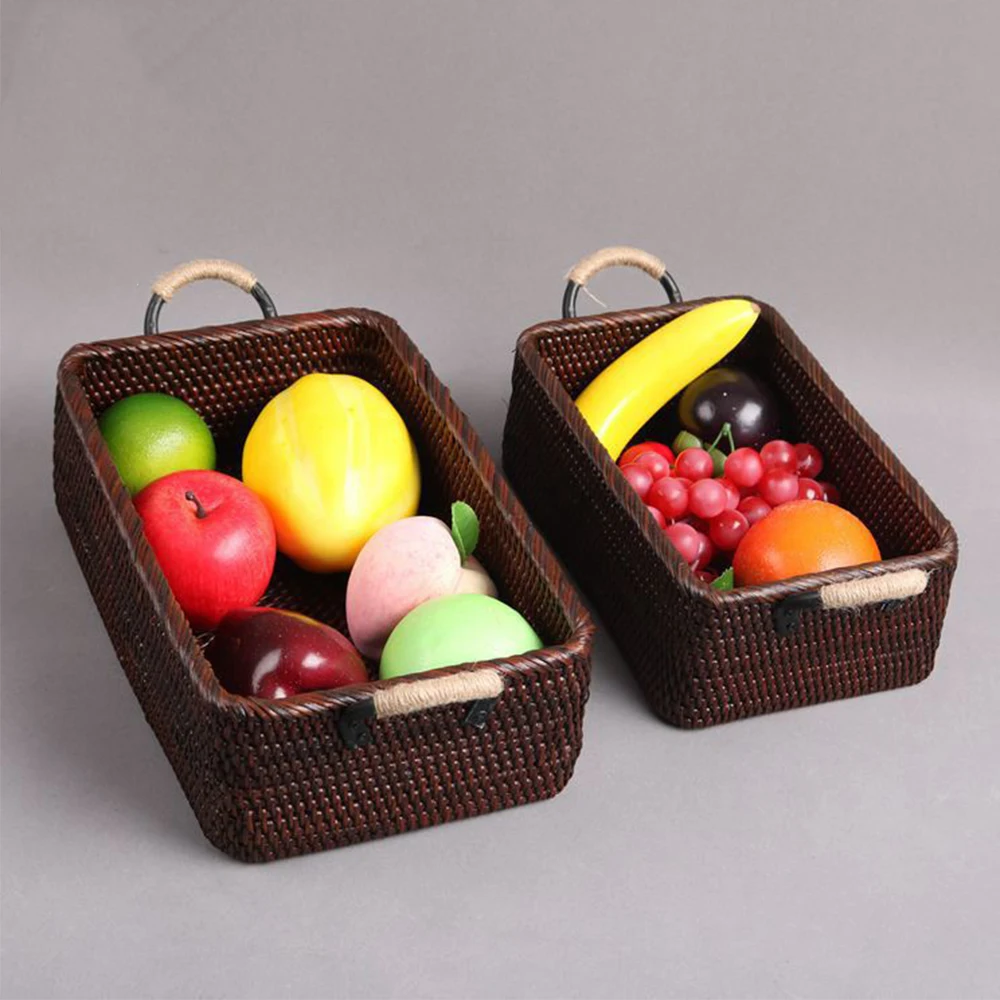 

Retro Old Style Pure Hand Made Natural Rattan Storage Basket With Metal Handle Portable Storage Container For Fruit Snacks Towel